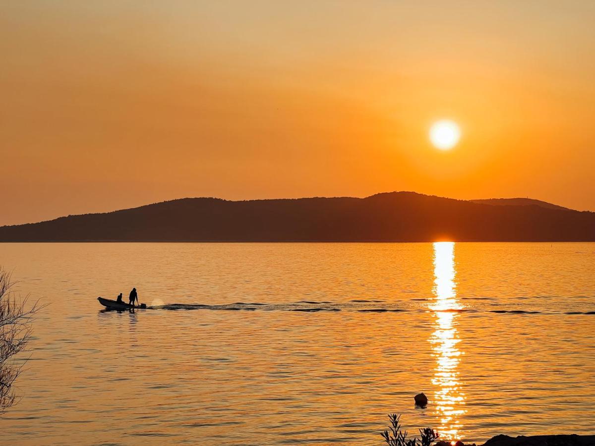 Luxury Beach Apartment W Sunset Sea Views Šibenik Eksteriør bilde