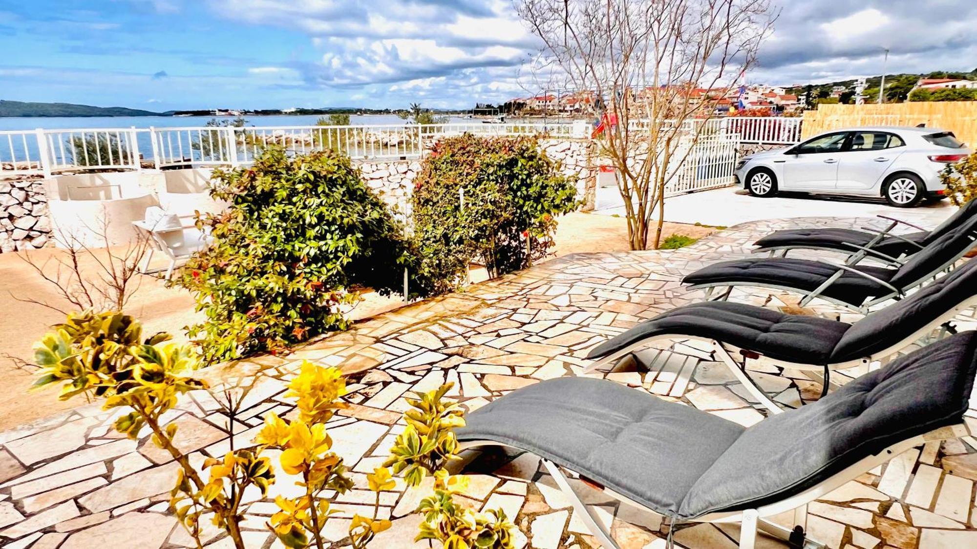 Luxury Beach Apartment W Sunset Sea Views Šibenik Eksteriør bilde